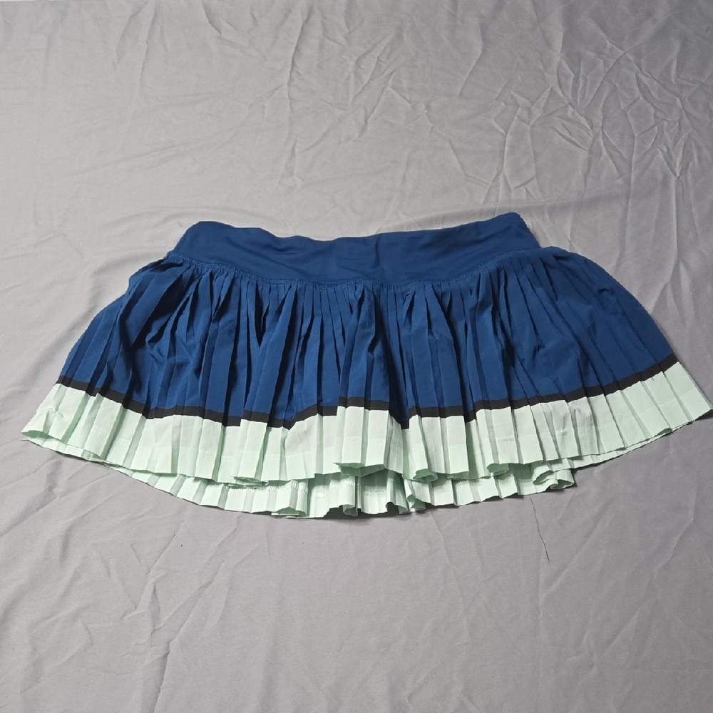Lululemon Athletica Sz 8 Blue "Pleat To Street" Skort